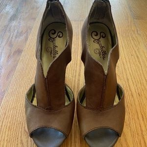 Seychelles Brown Wedges